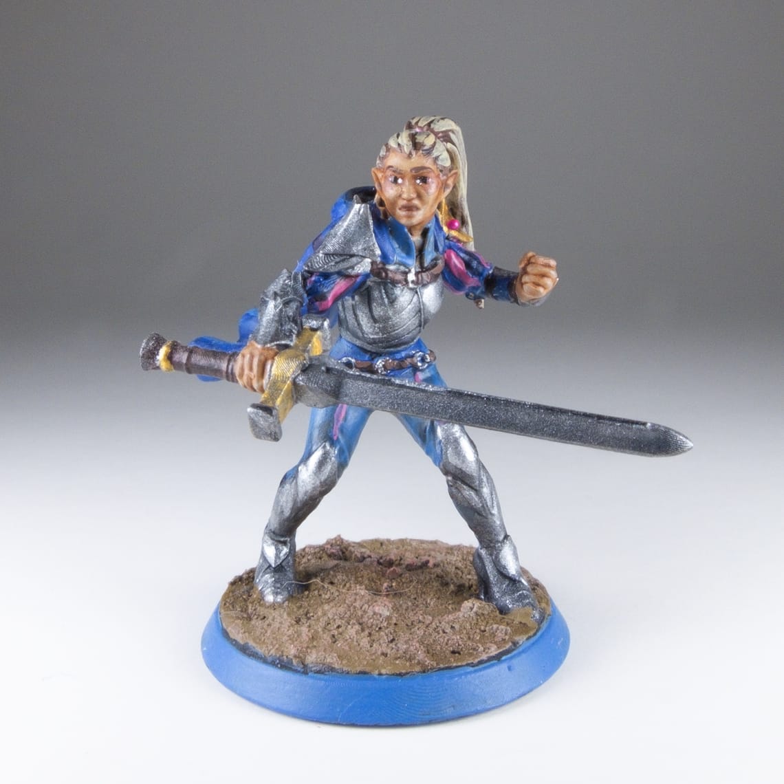 Caelia Ilphelstacia, Half-Elf Paladin